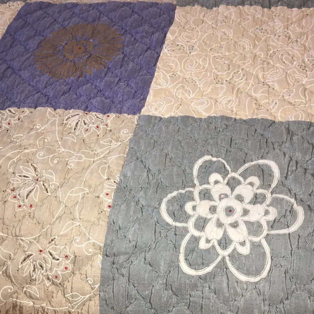 Quilted Comforter with Beading & 2 Pillow Shams